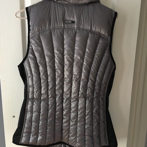 Calvin Klein down vest - Picture 3 of 3
